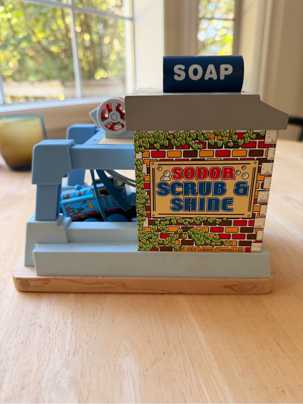 Thomas The Train Wood Car Wash Toy - Picture 4 of 10